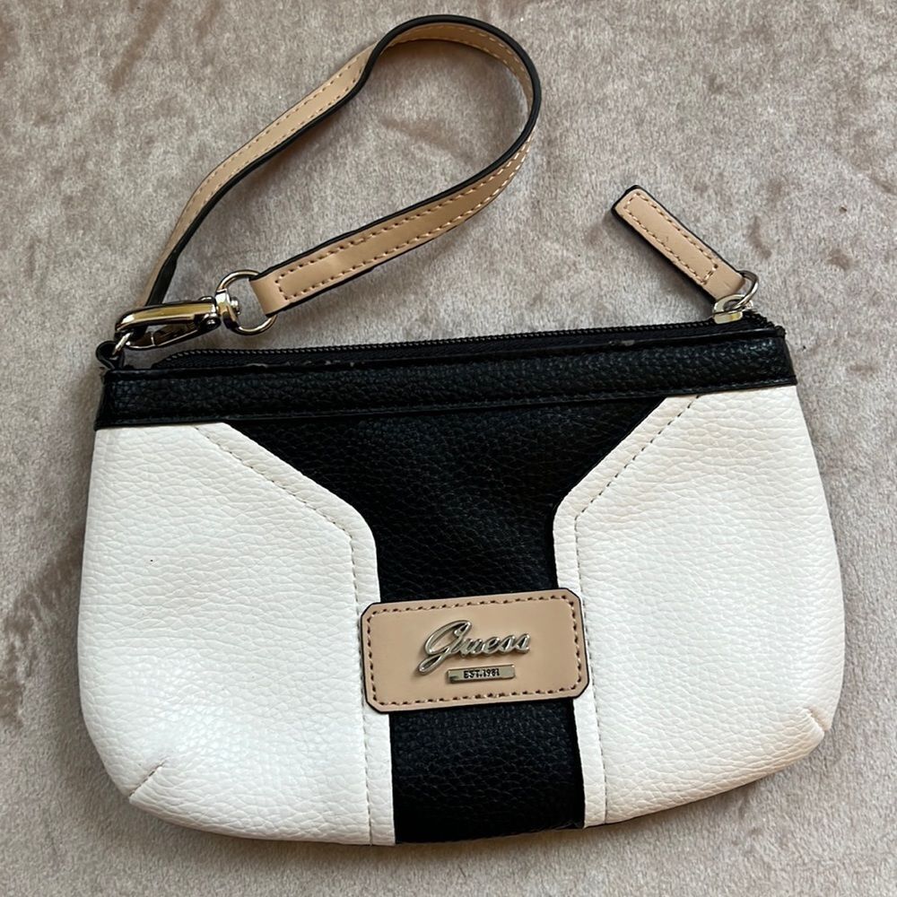 Guess Classic Y2K Neutral Coloblock Contrast Style Wristlet